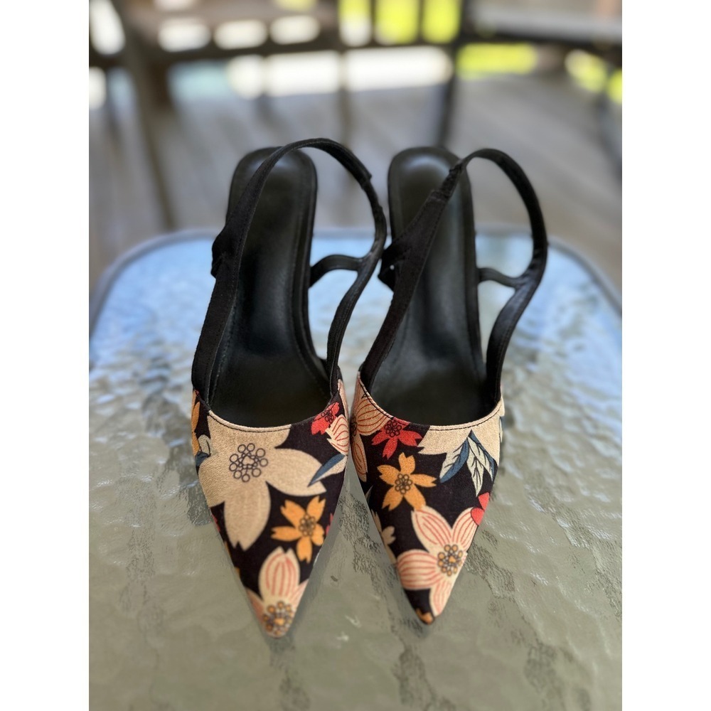 Floral Pointed-Toe Slingback Heels in Black and Multi
